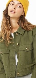 Cropped denim jacket